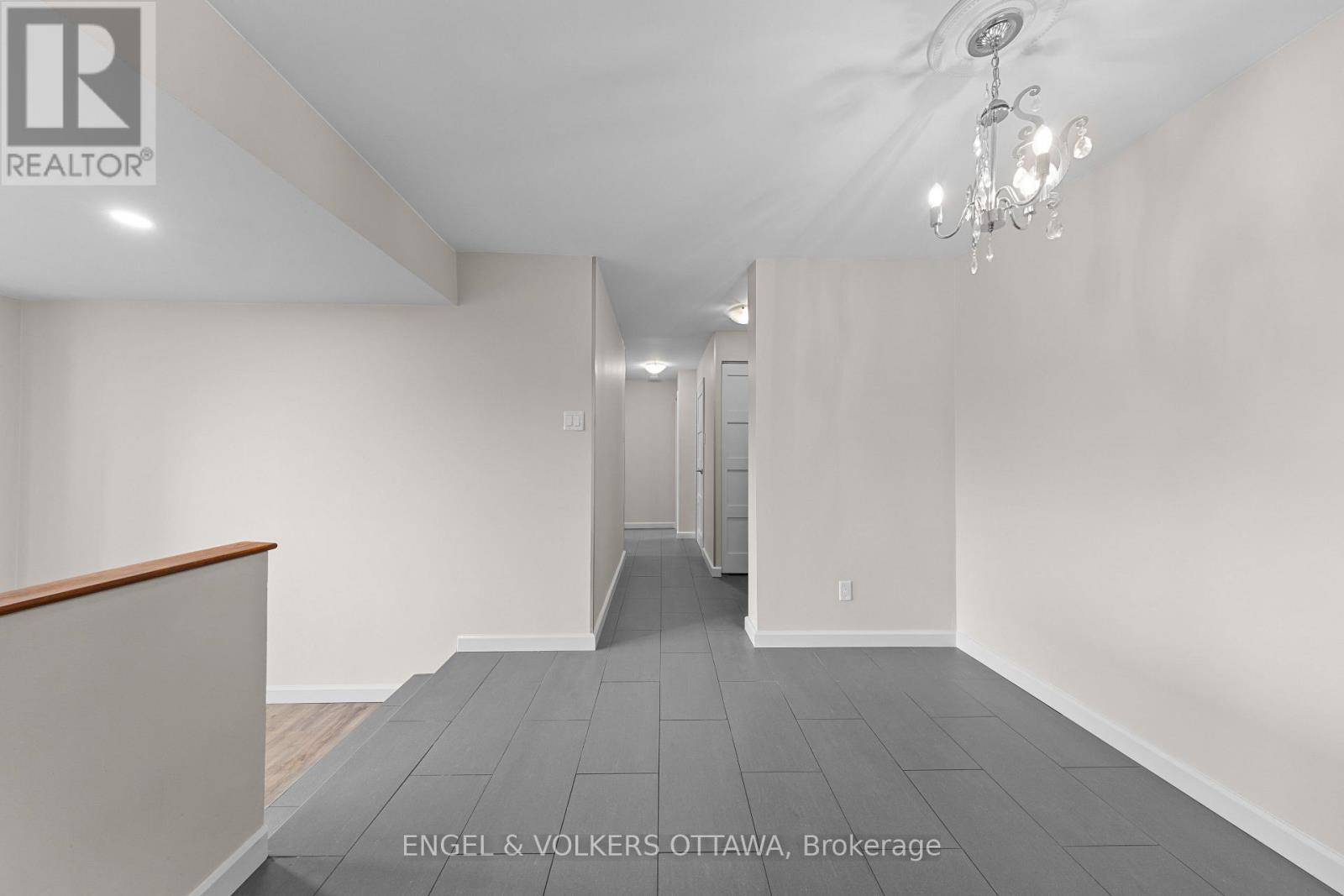 House for Rent in Ottawa – 516 – 1100 AMBLESIDE DRIVE, Ottawa – By Peter Sagos - Image 15