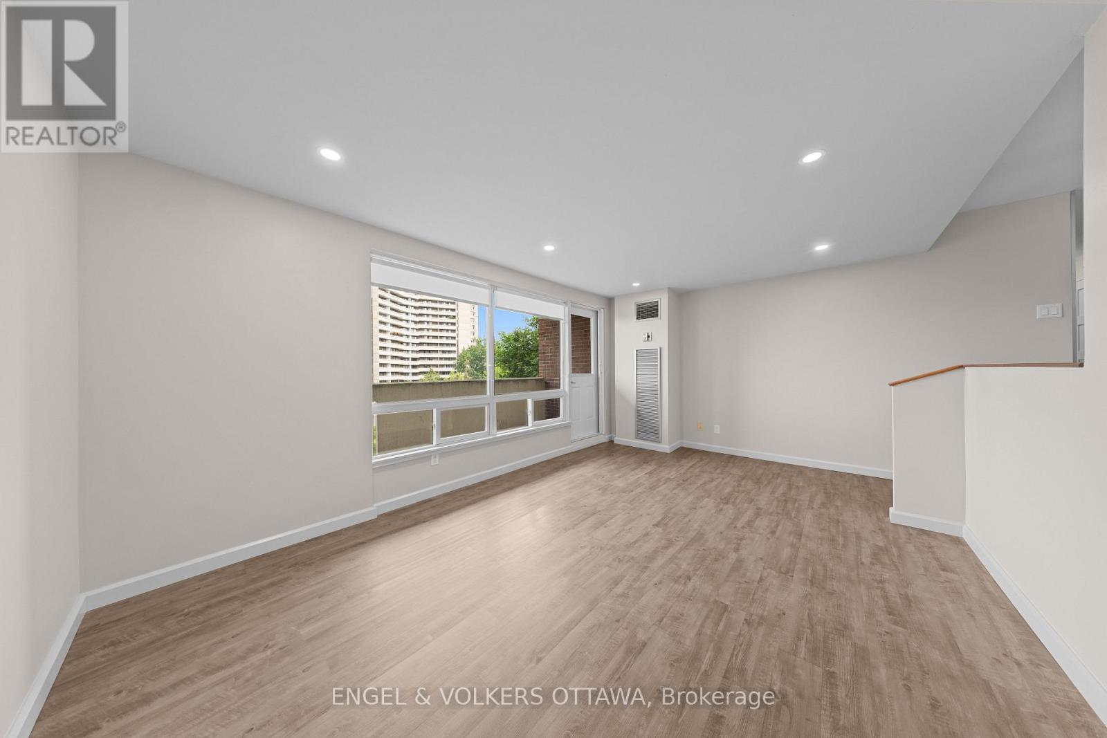 House for Rent in Ottawa – 516 – 1100 AMBLESIDE DRIVE, Ottawa – By Peter Sagos - Image 20