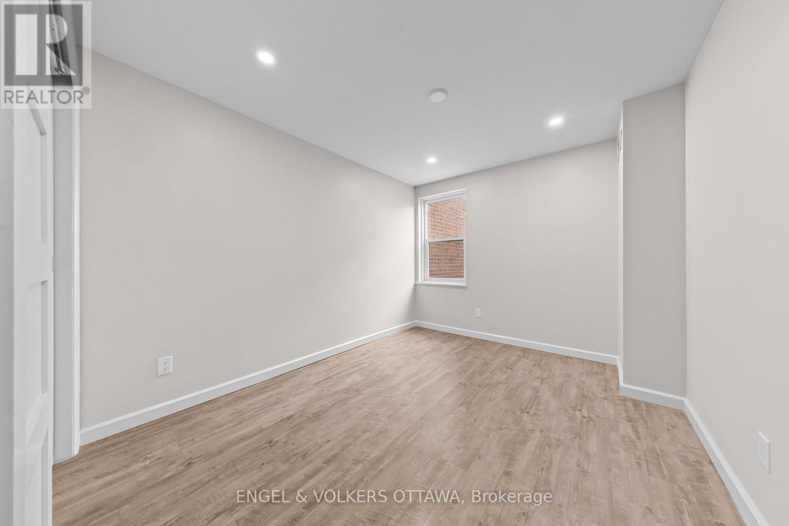 House for Rent in Ottawa – 516 – 1100 AMBLESIDE DRIVE, Ottawa – By Peter Sagos - Image 28