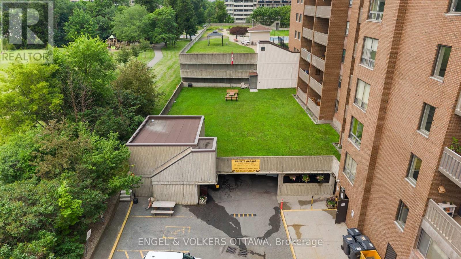 House for Rent in Ottawa – 516 – 1100 AMBLESIDE DRIVE, Ottawa – By Peter Sagos - Image 45