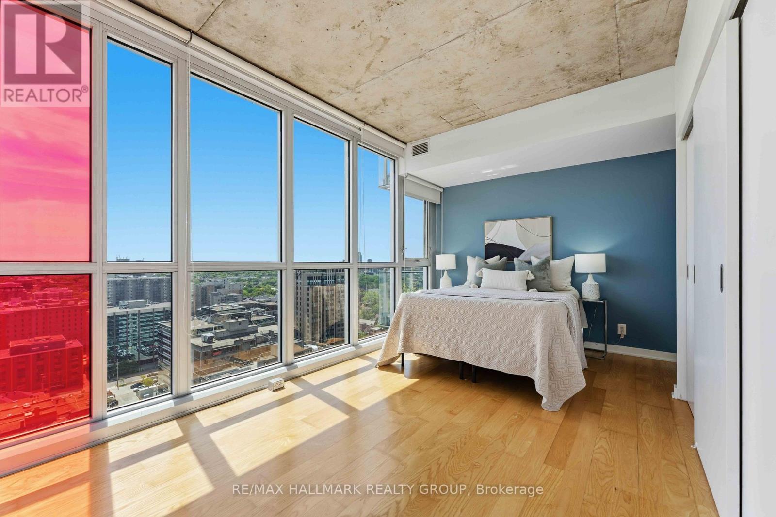 #2110 324 LAURIER AVENUE W - 17