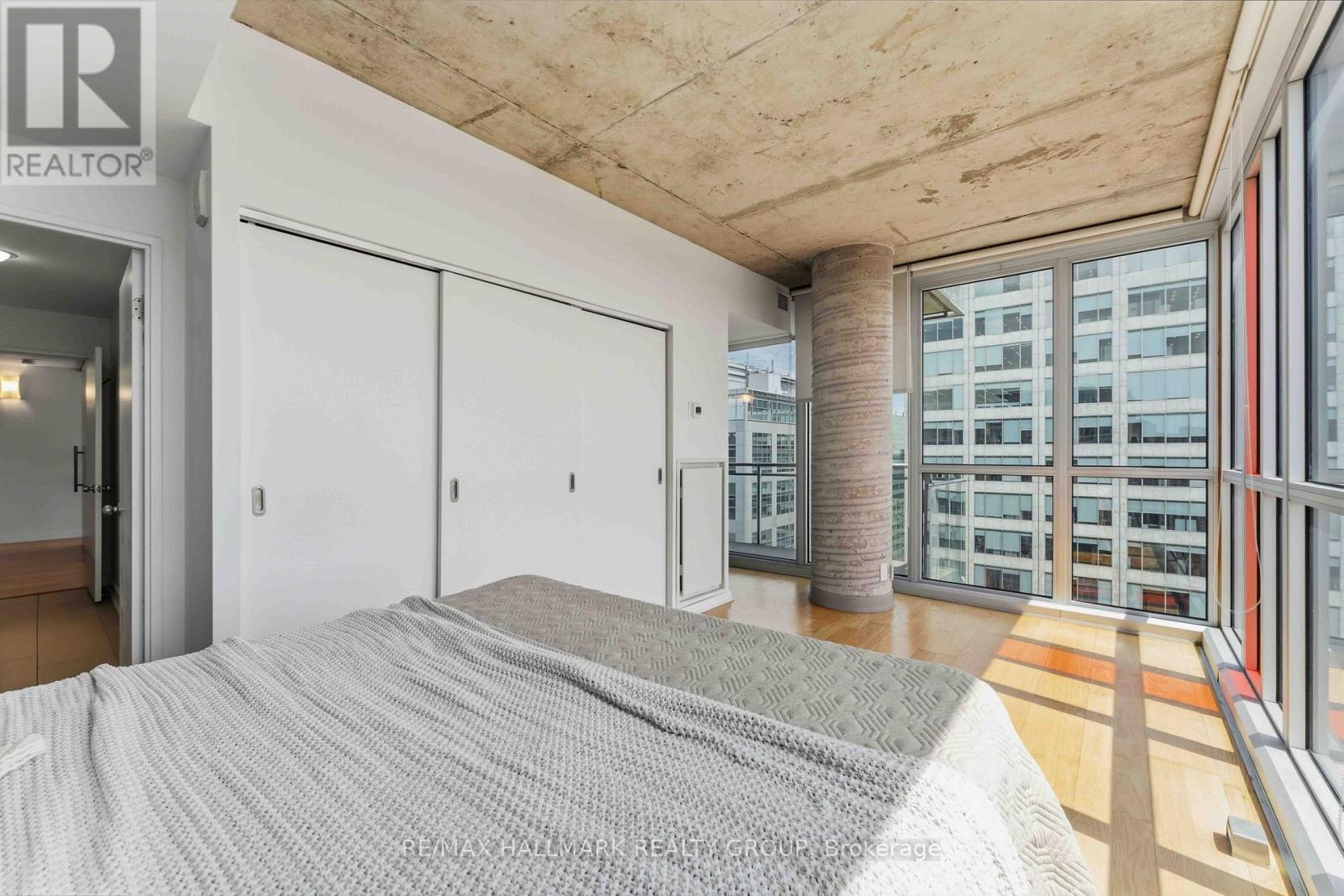 #2110 324 LAURIER AVENUE W - 20