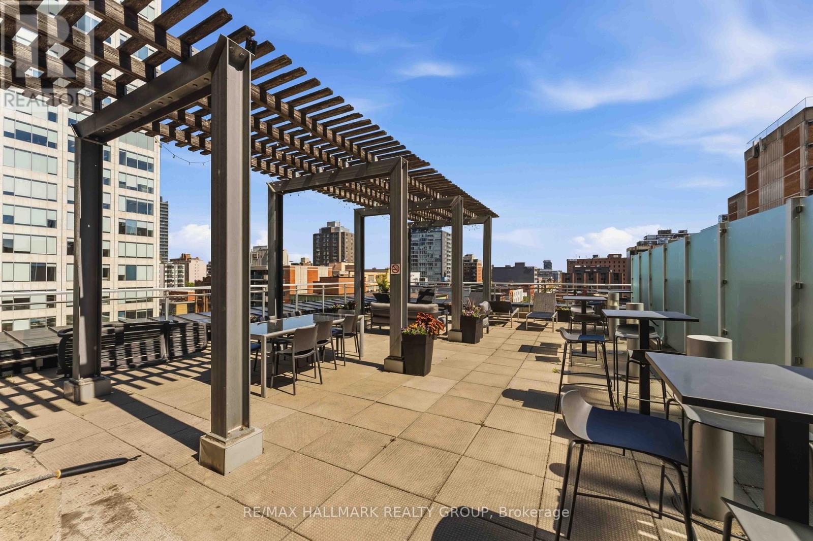 #2110 324 LAURIER AVENUE W - 33