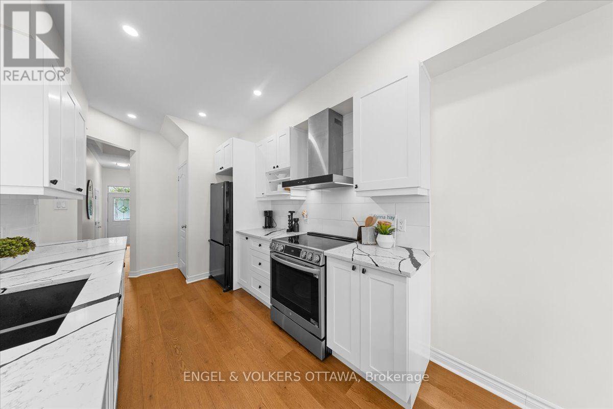 173 HORNCHURCH LANE - 14