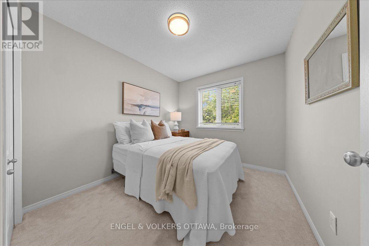 173 HORNCHURCH LANE - 25