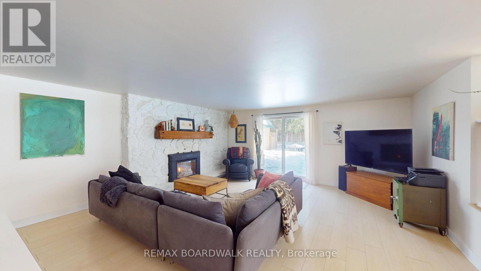 407 KING STREET W - 15