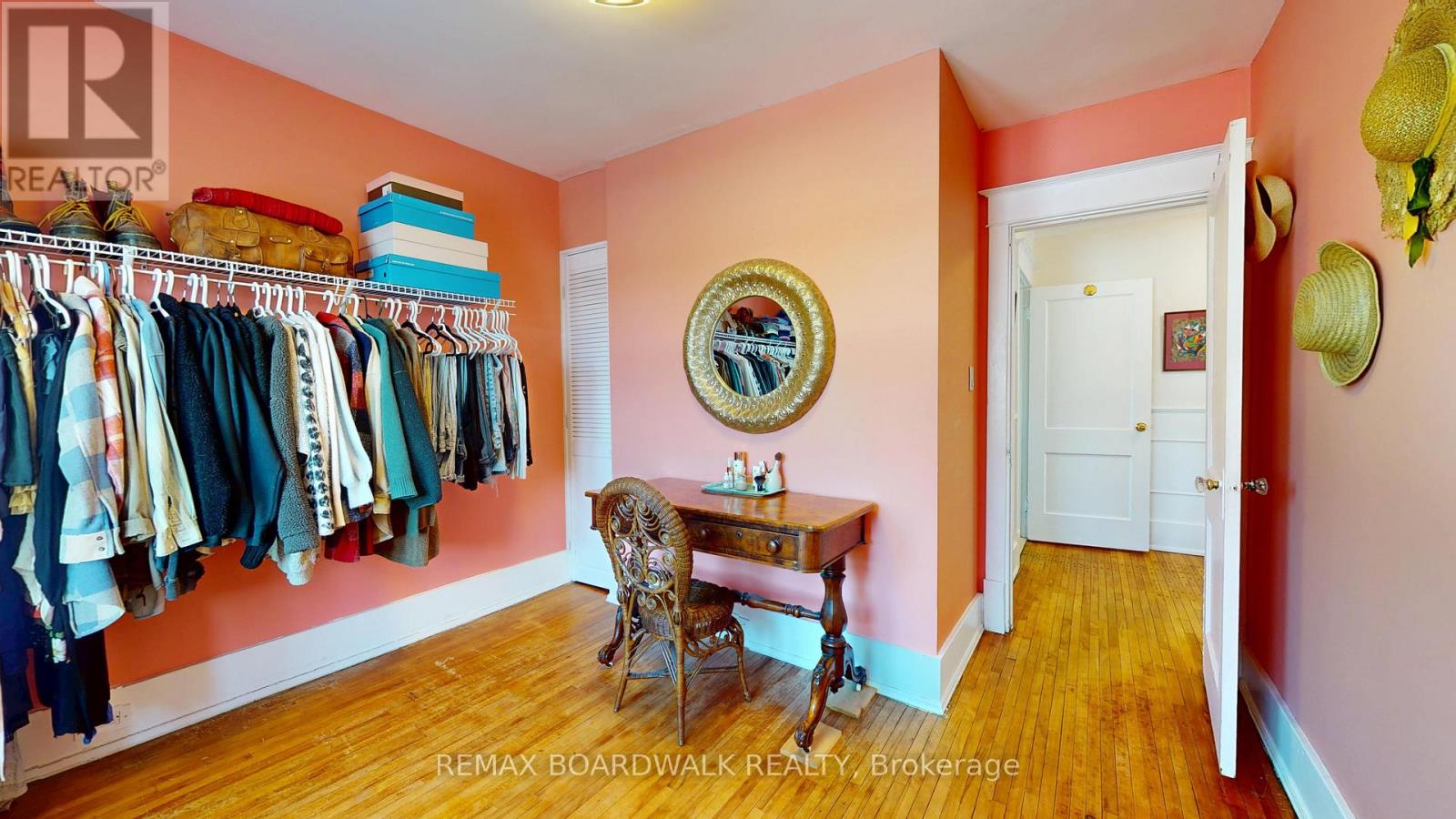 407 KING STREET W - 32