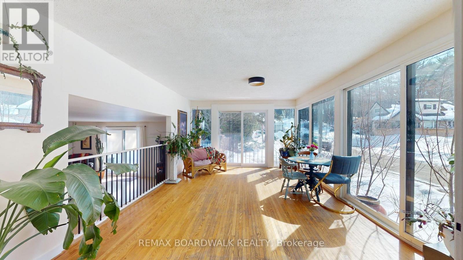 407 KING STREET W - 6