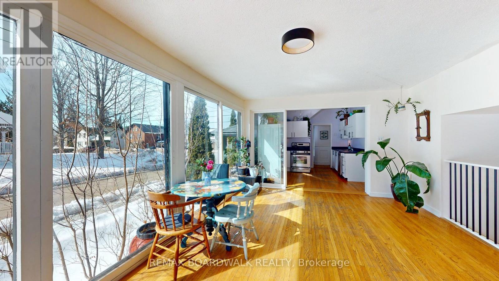 407 KING STREET W - 7