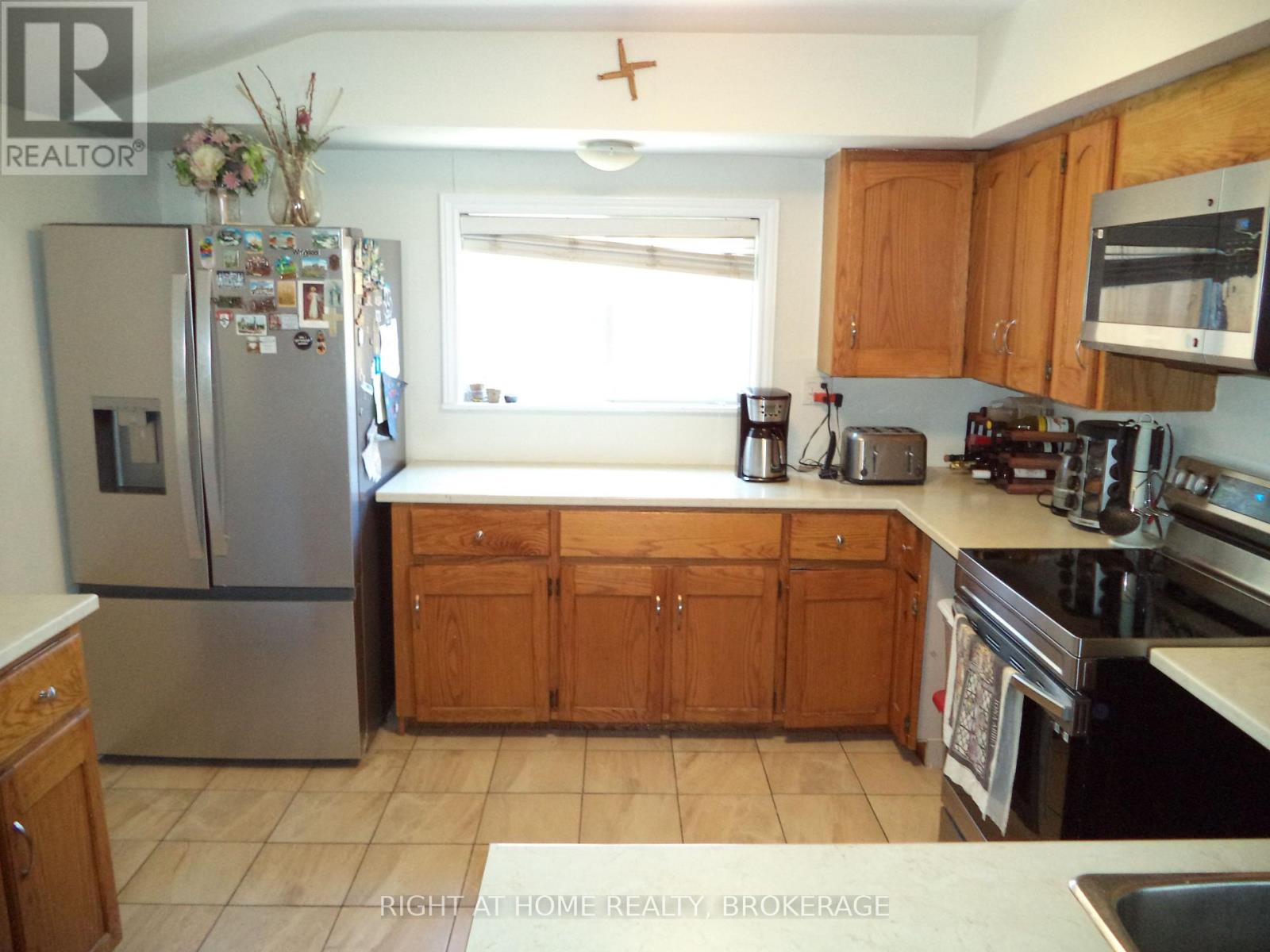 18 ALMOND STREET - 10