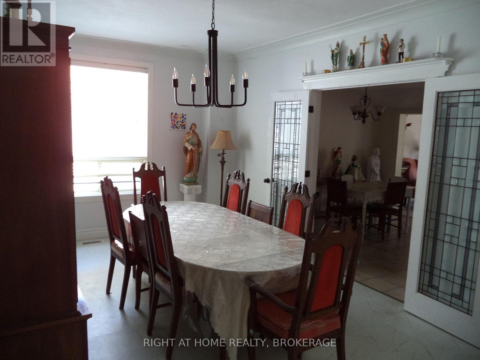 18 ALMOND STREET - 16