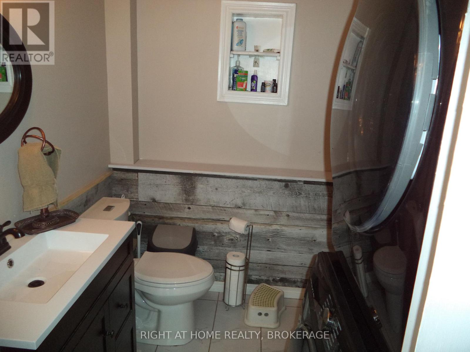 18 ALMOND STREET - 21