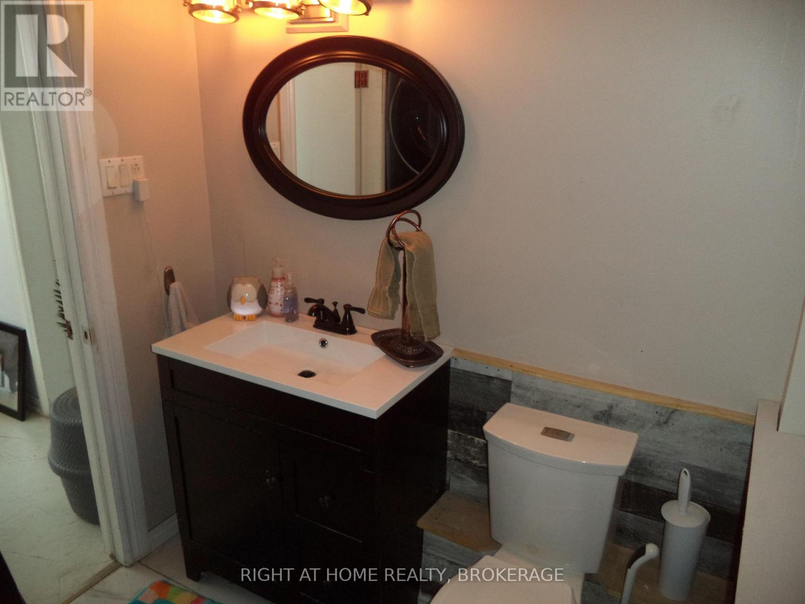 18 ALMOND STREET - 22