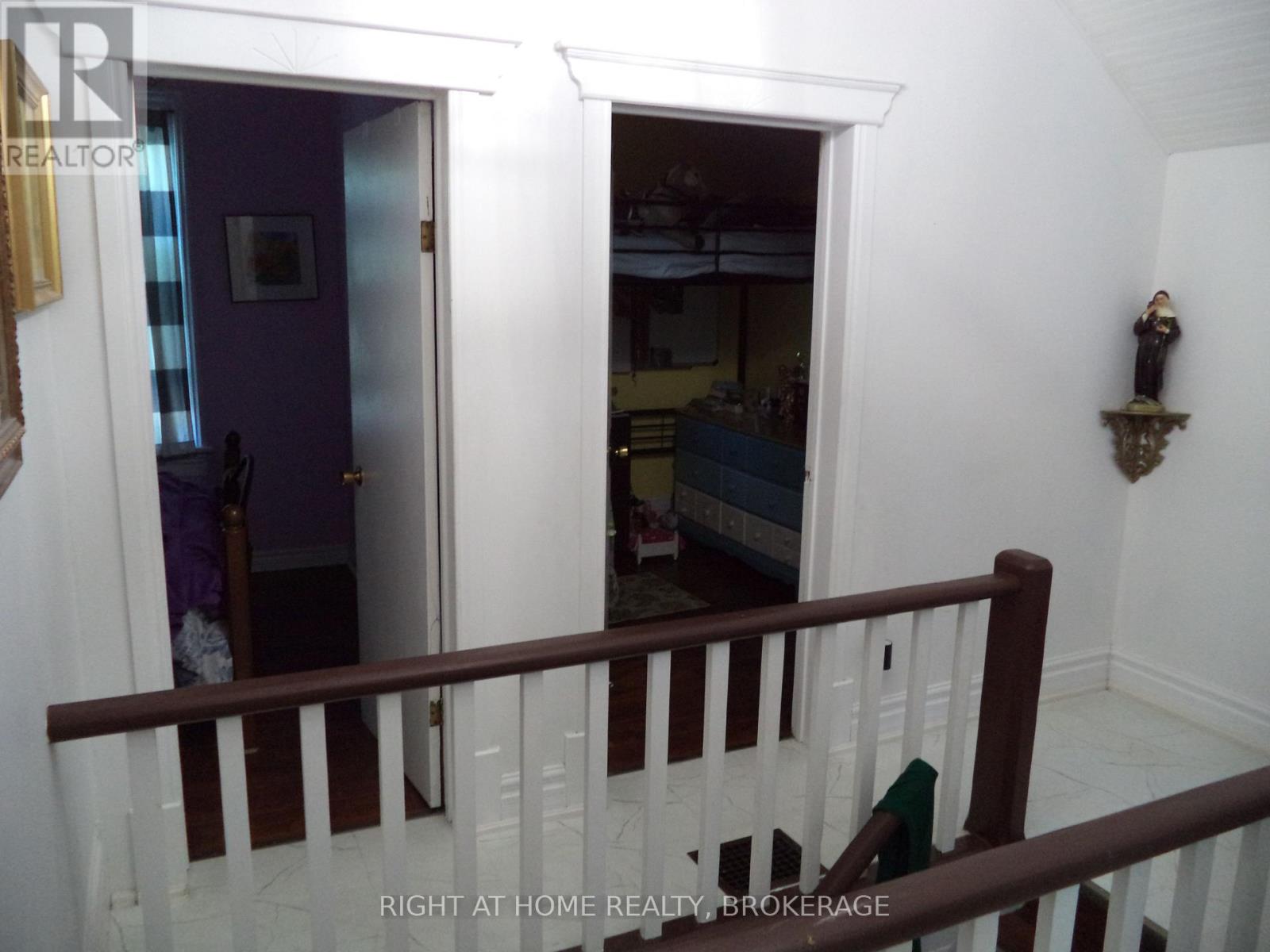 18 ALMOND STREET - 27