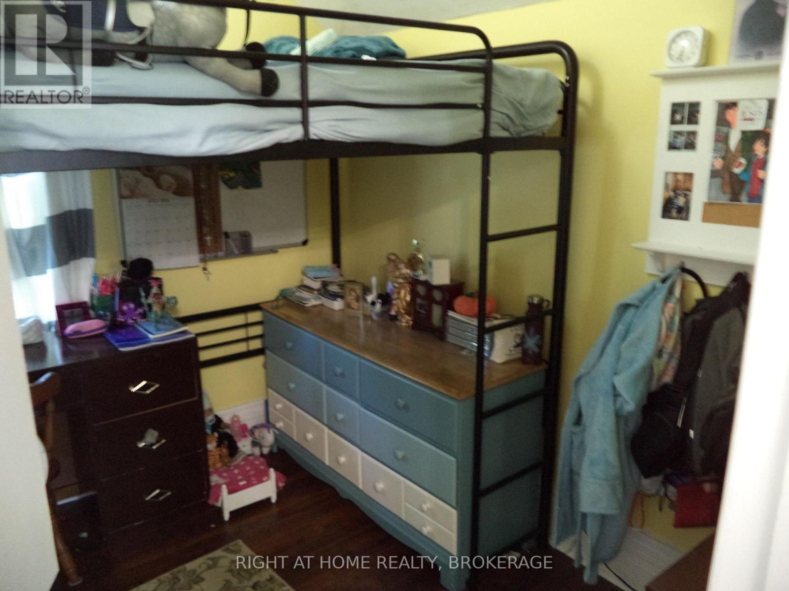 18 ALMOND STREET - 30