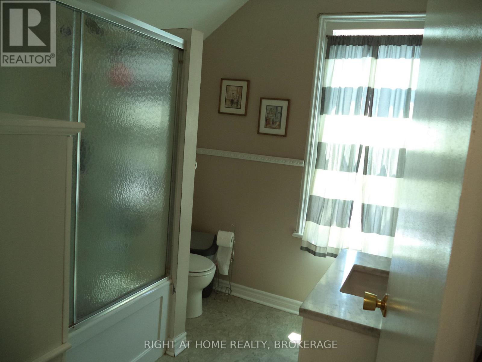 18 ALMOND STREET - 31