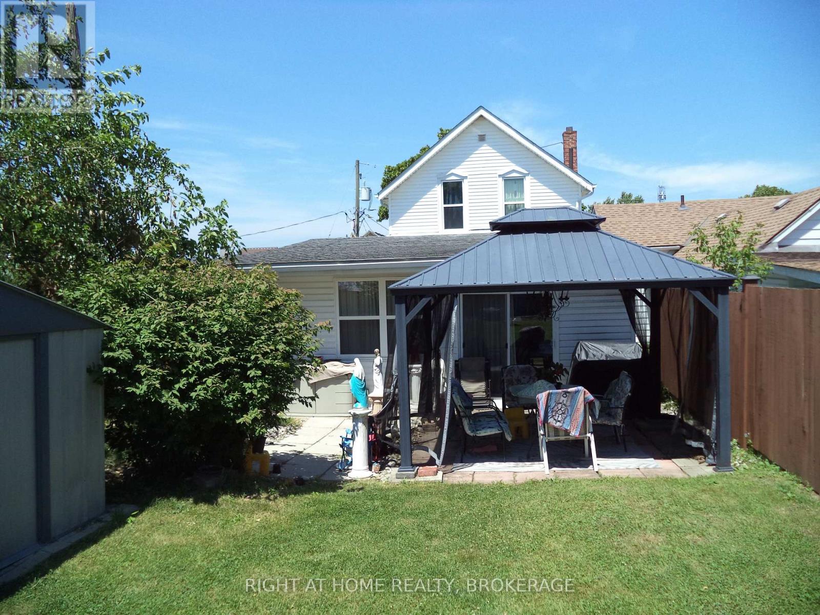 18 ALMOND STREET - 6