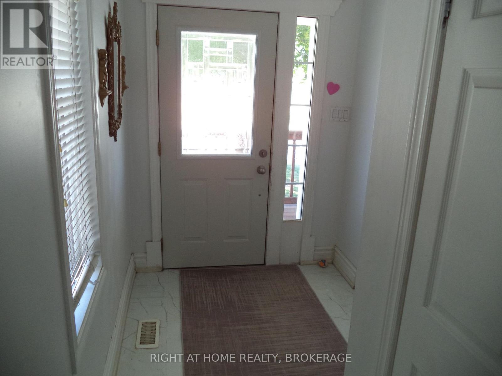 18 ALMOND STREET - 9