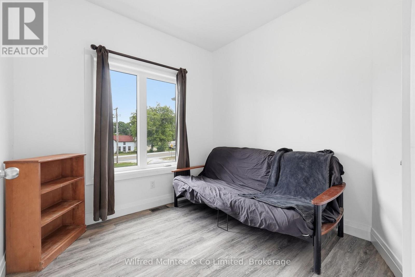 316040 6 HIGHWAY - 19