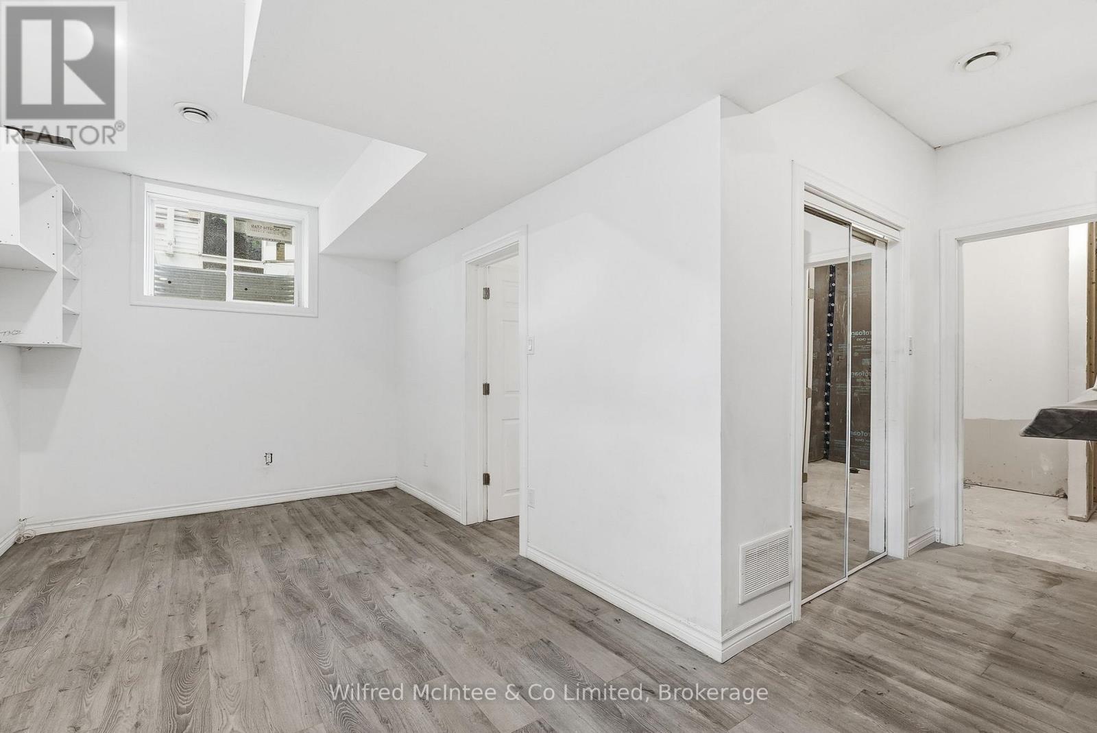 316040 6 HIGHWAY - 23