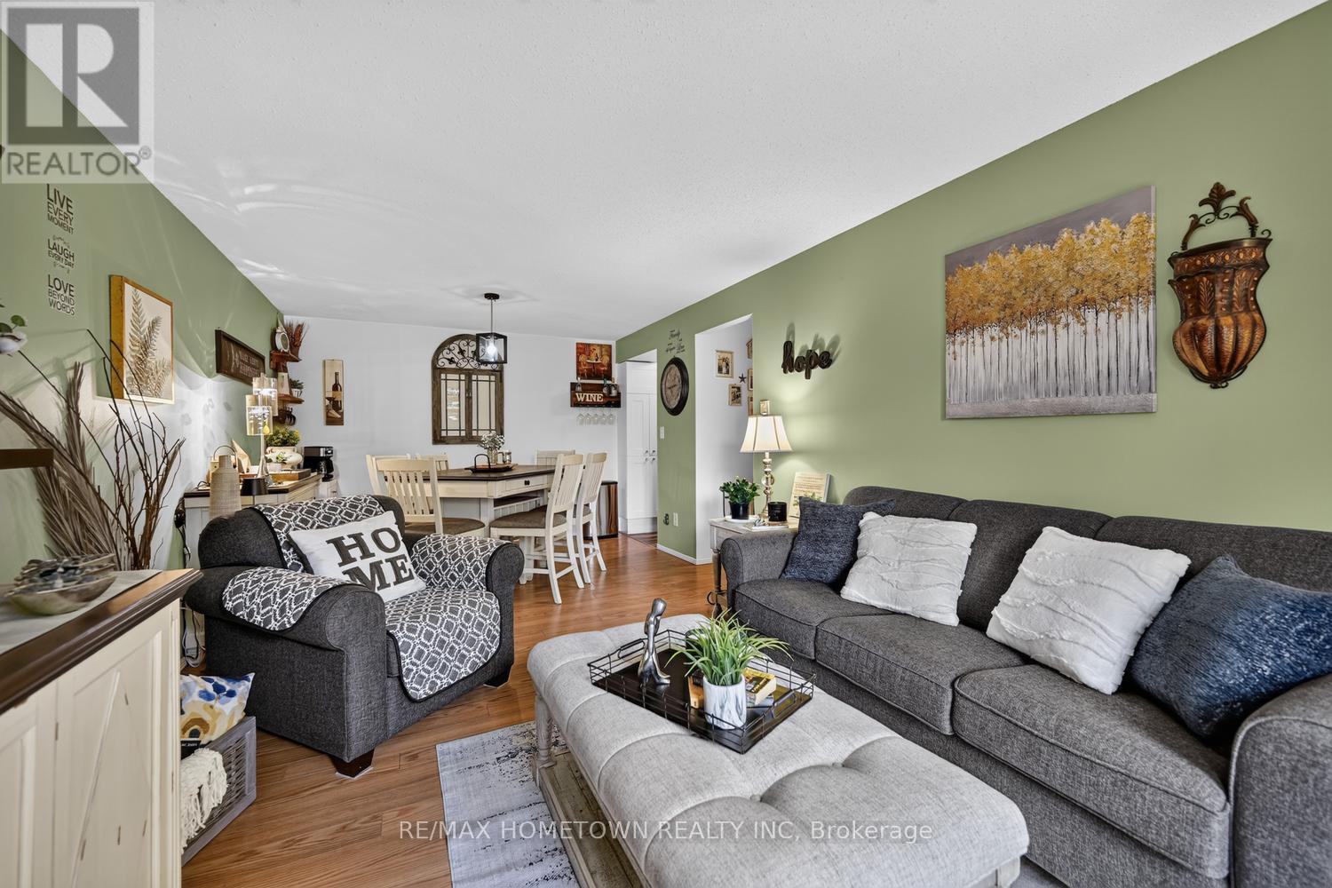 #16 14 CHARLOTTE PLACE - 11