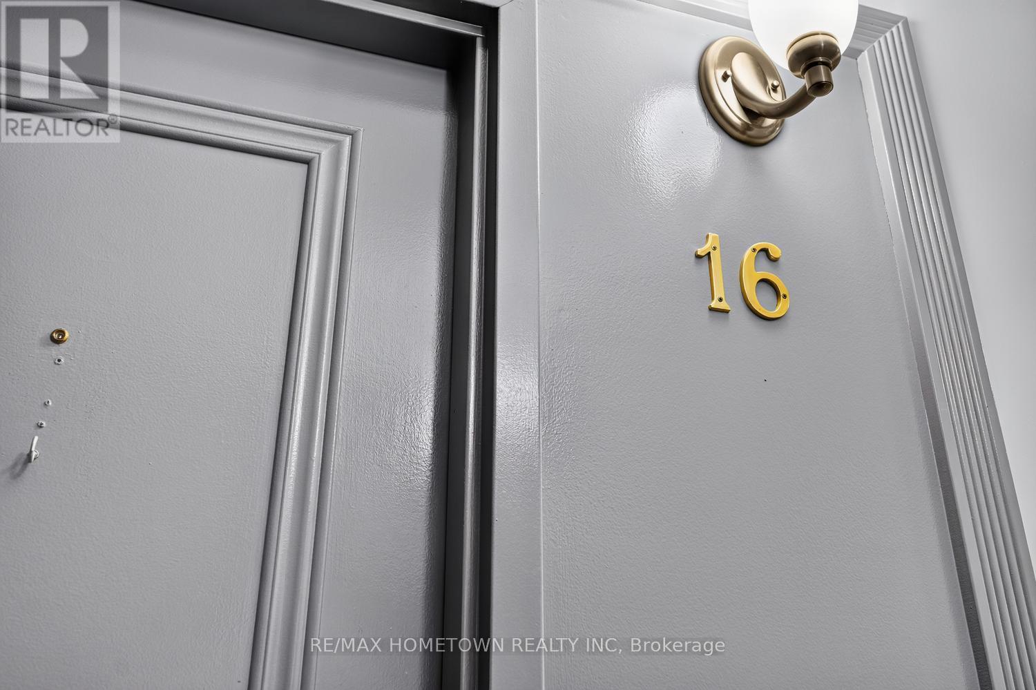 #16 14 CHARLOTTE PLACE - 3