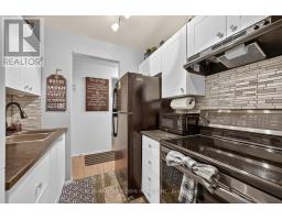 Bathroom - 16 - 14 Charlotte Place, Brockville, ON K6V6T4 Photo 7