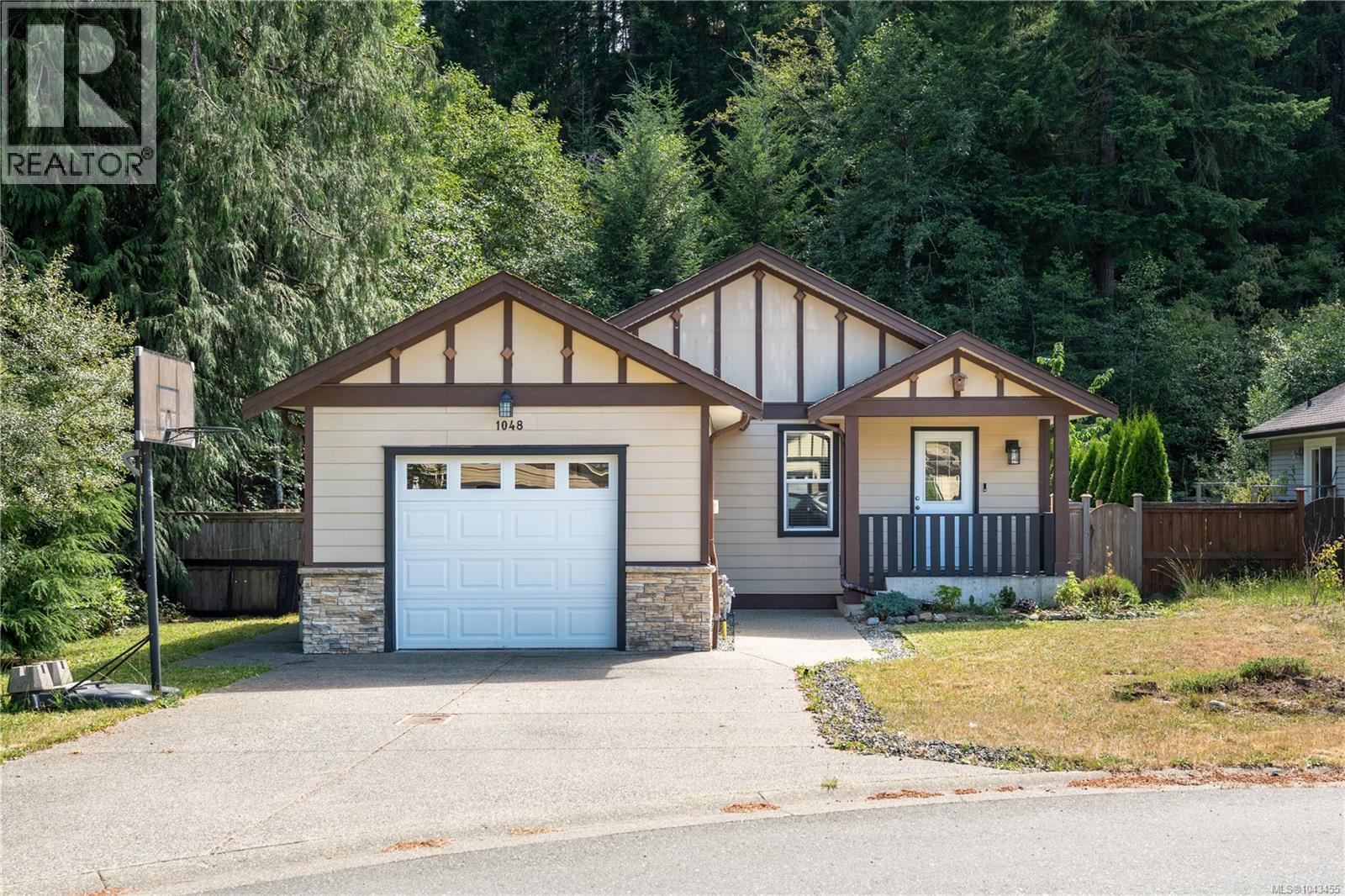 1048 Fitzgerald Rd - 1