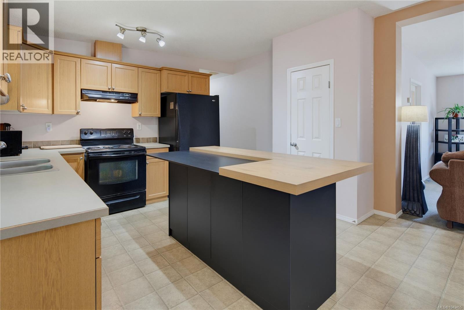 1048 Fitzgerald Rd - 4