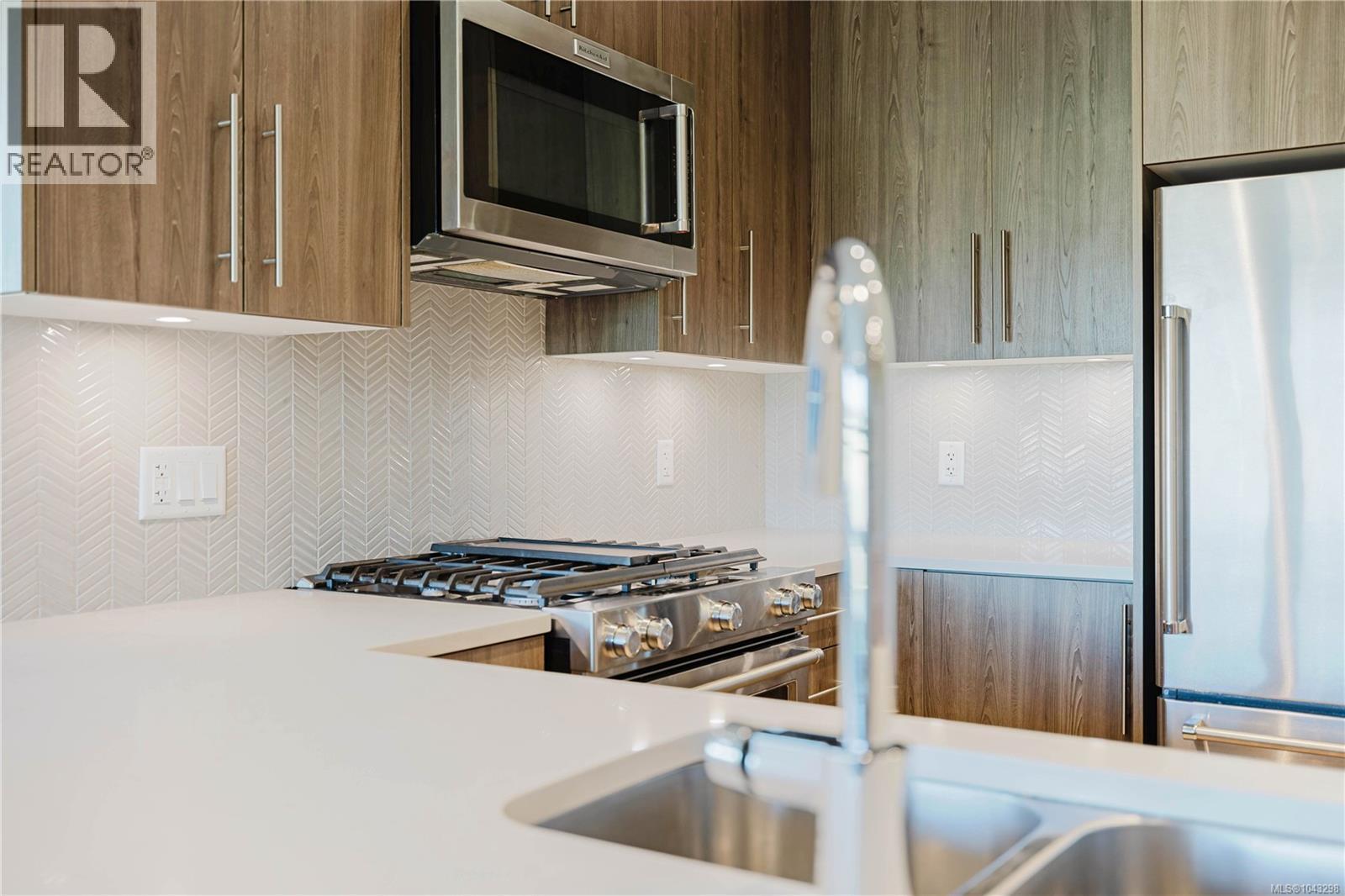 501 2500 Hackett Crescent, Central Saanich