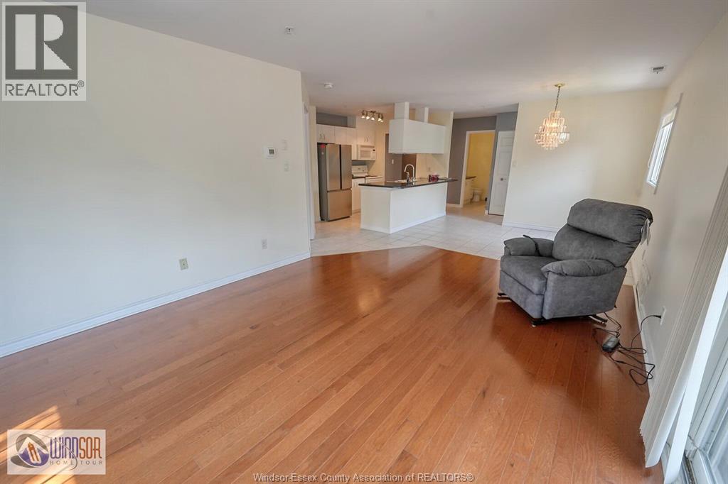 #203 1547 GRAND MARAIS West - 13