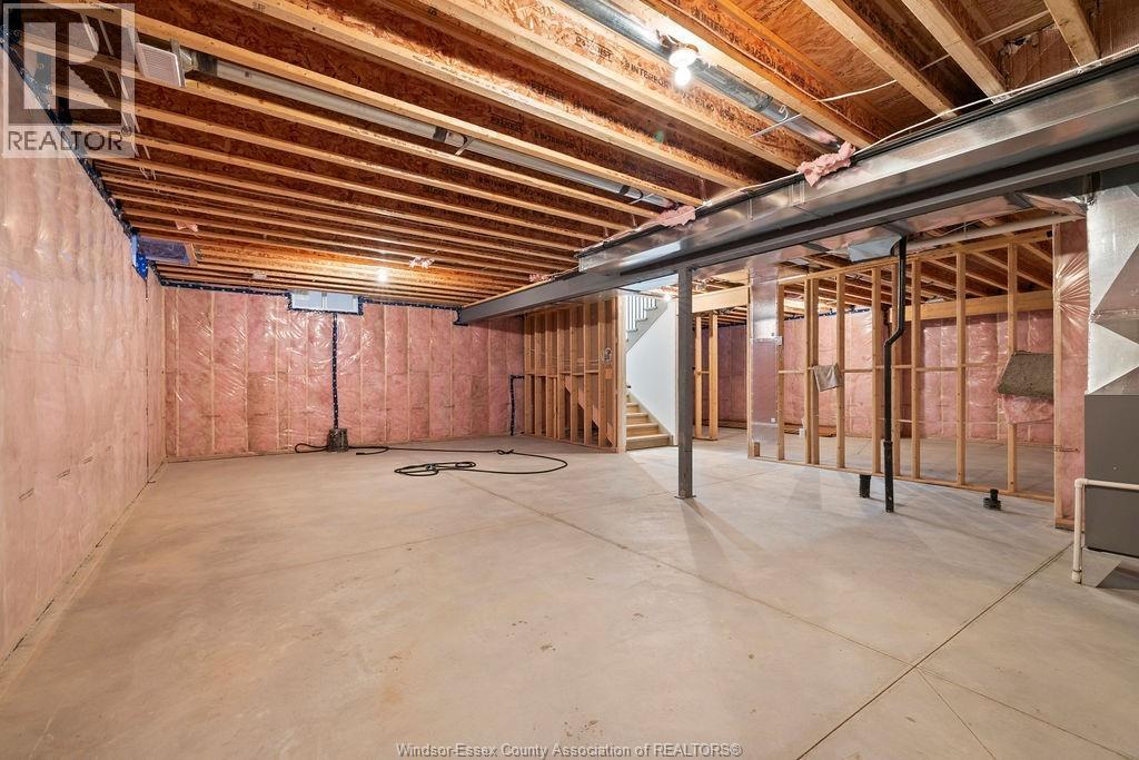 186 WHELAN AVENUE - 17