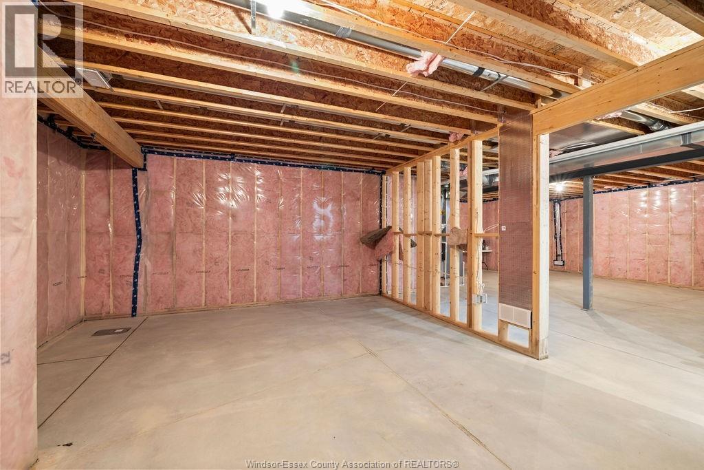 186 WHELAN AVENUE - 18