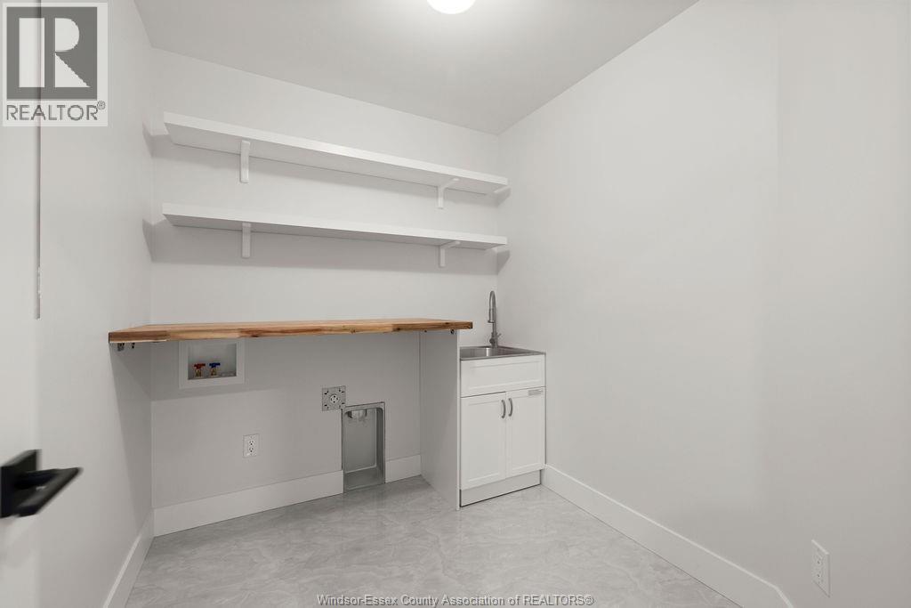186 WHELAN AVENUE - 7