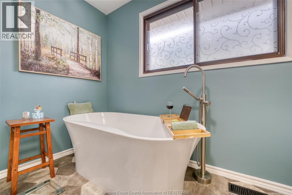 4130 MOUNT SINAI CRESCENT - 23