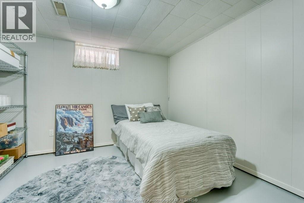 4130 MOUNT SINAI CRESCENT - 33