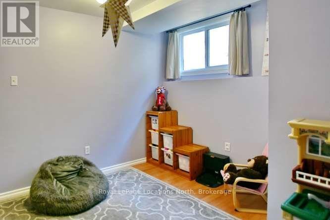 83 FERNBROOK DRIVE - 33