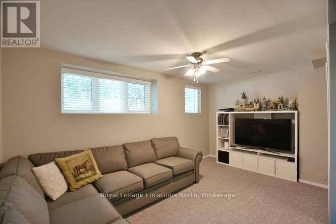 83 FERNBROOK DRIVE - 41