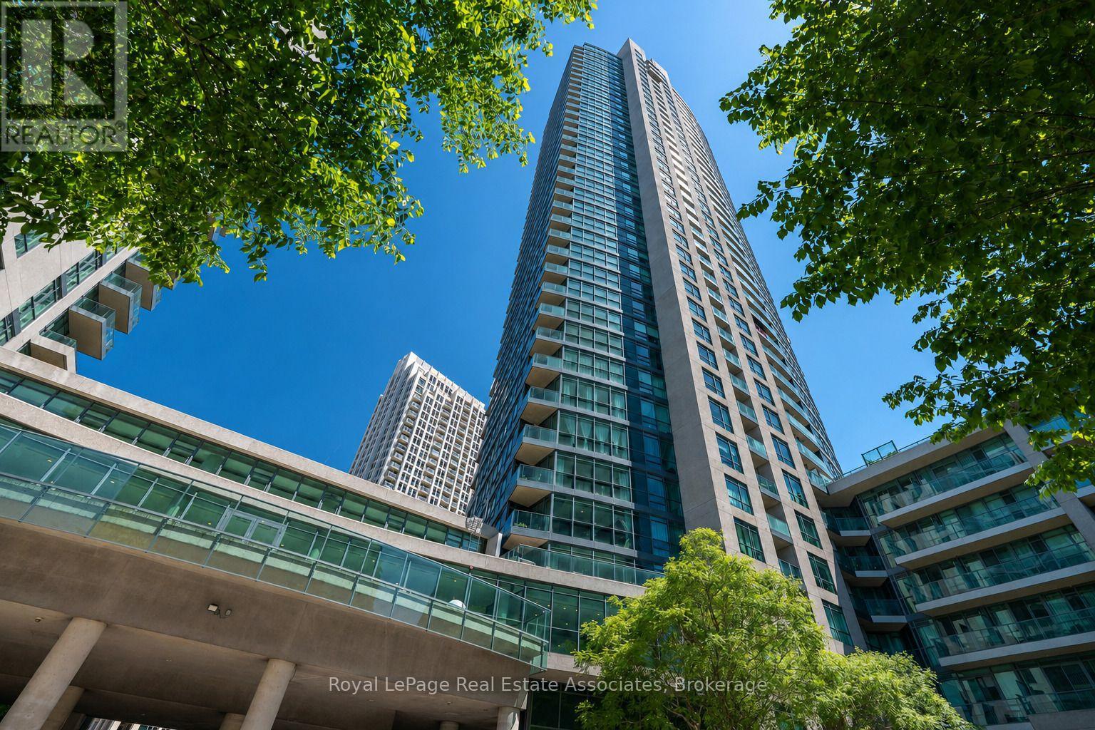 Photo of 215 Fort York Boulevard