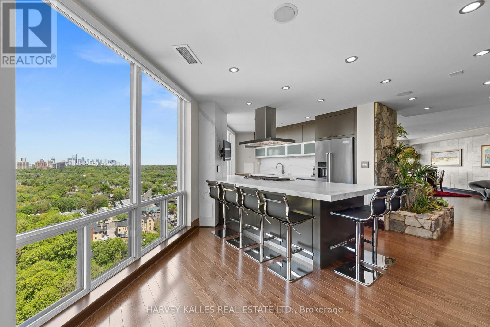 #2701 300 BLOOR STREET E - 14