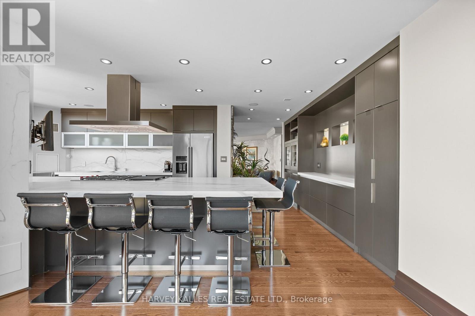#2701 300 BLOOR STREET E - 15