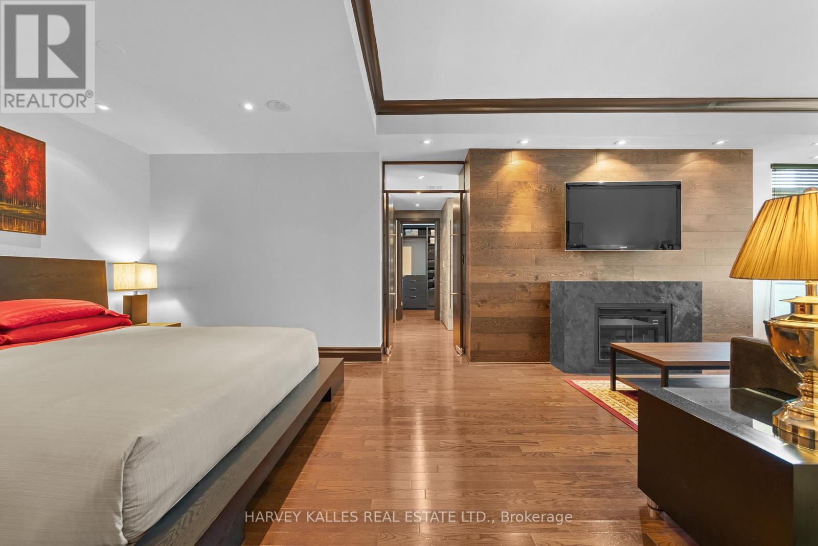 #2701 300 BLOOR STREET E - 25