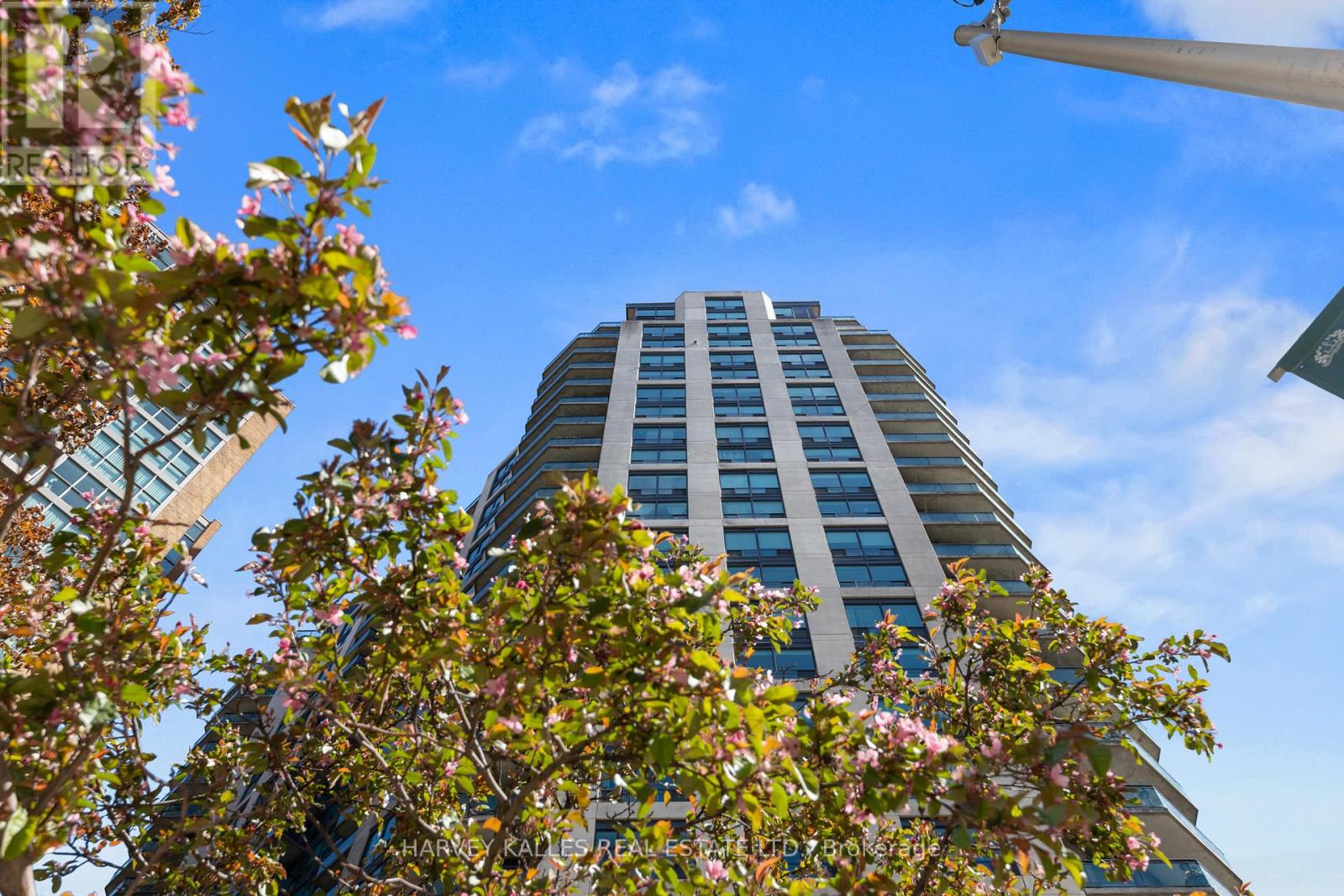 #2701 300 BLOOR STREET E - 40
