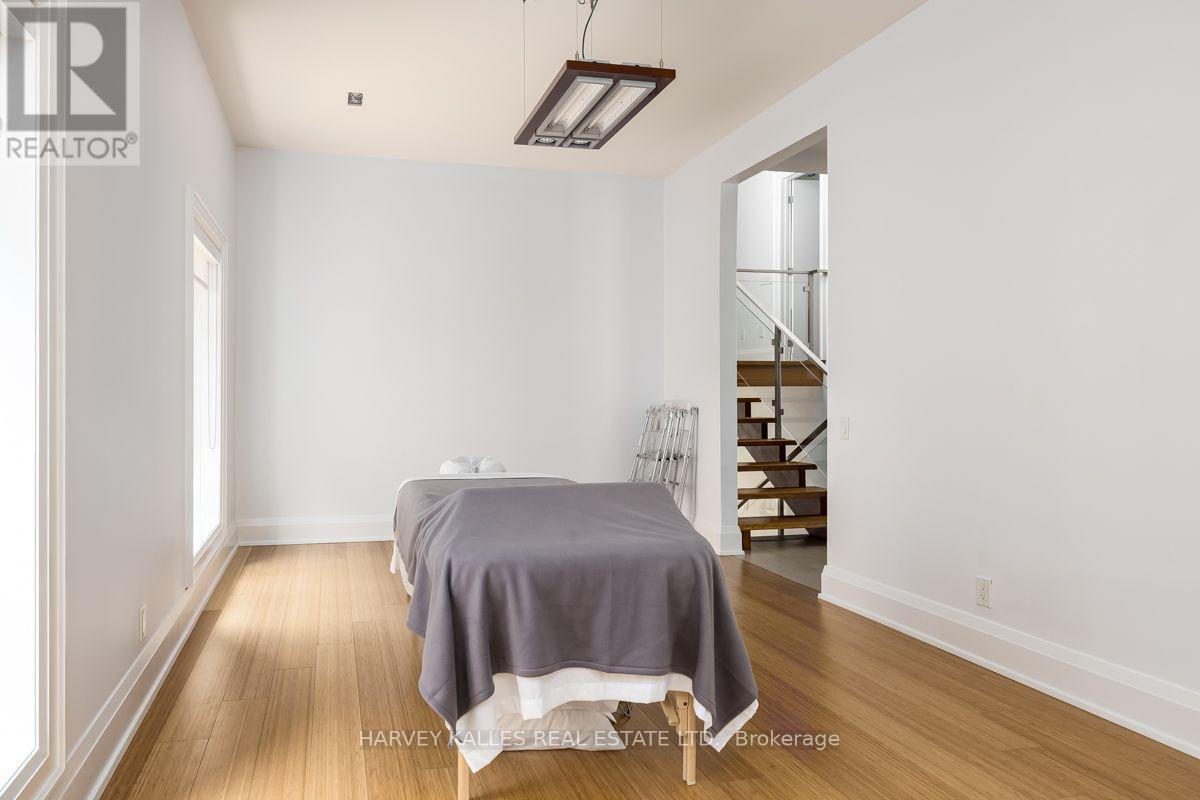 562 BEDFORD PARK AVENUE - 10