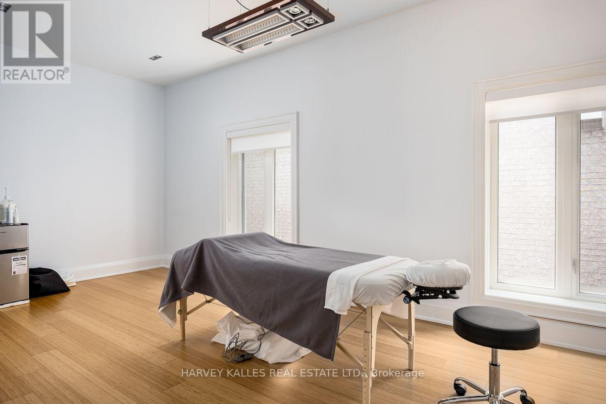 562 BEDFORD PARK AVENUE - 12