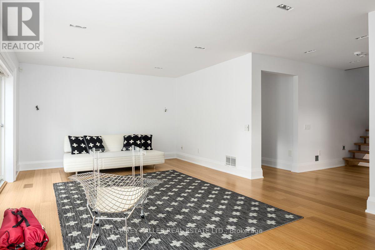 562 BEDFORD PARK AVENUE - 18