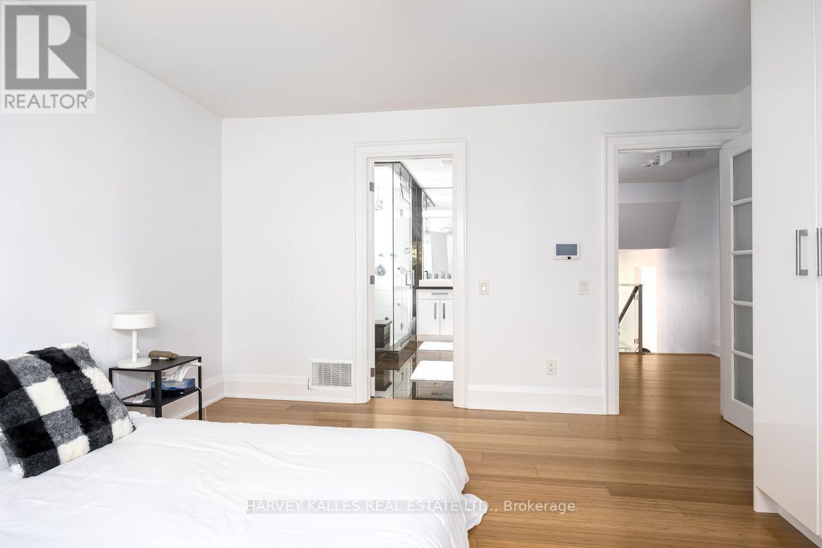 562 BEDFORD PARK AVENUE - 25