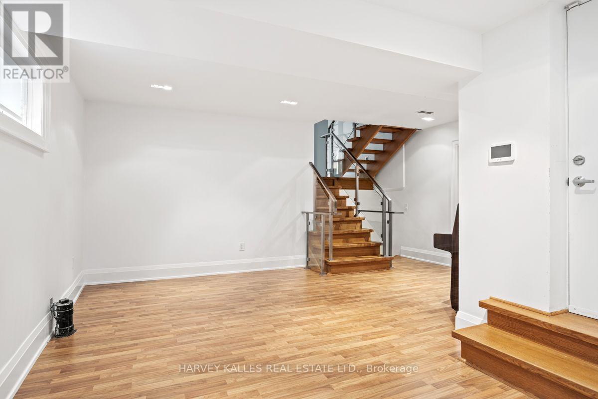 562 BEDFORD PARK AVENUE - 32