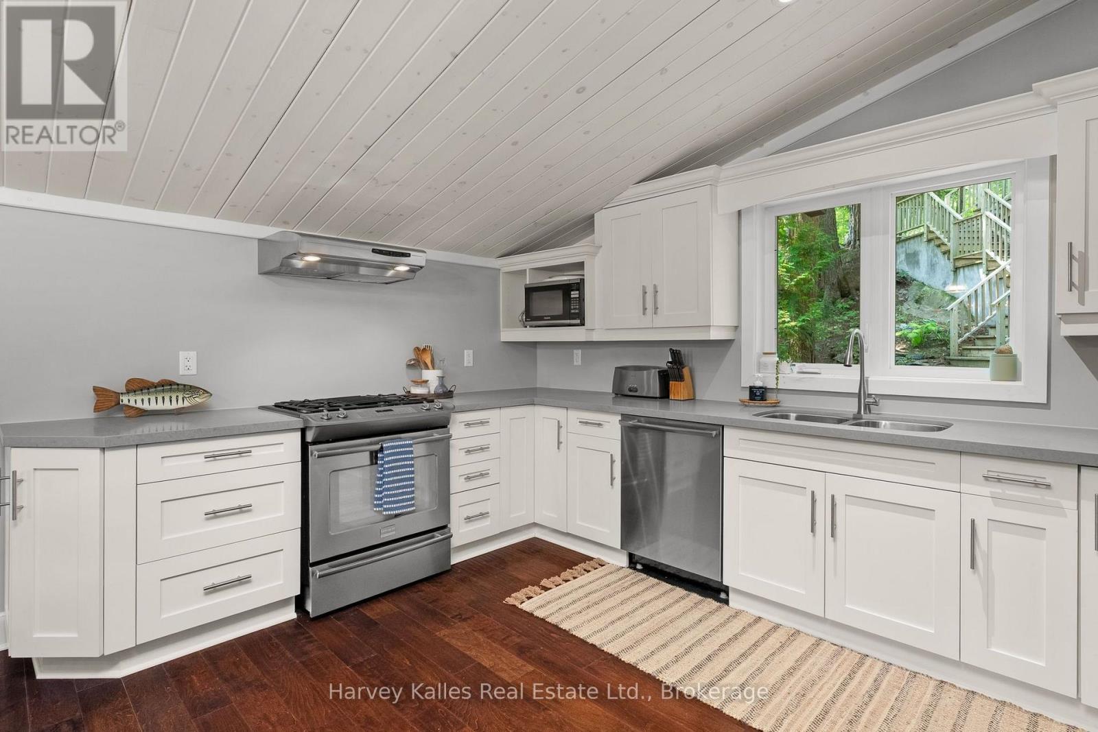 1075 HALLETT ROAD - 14