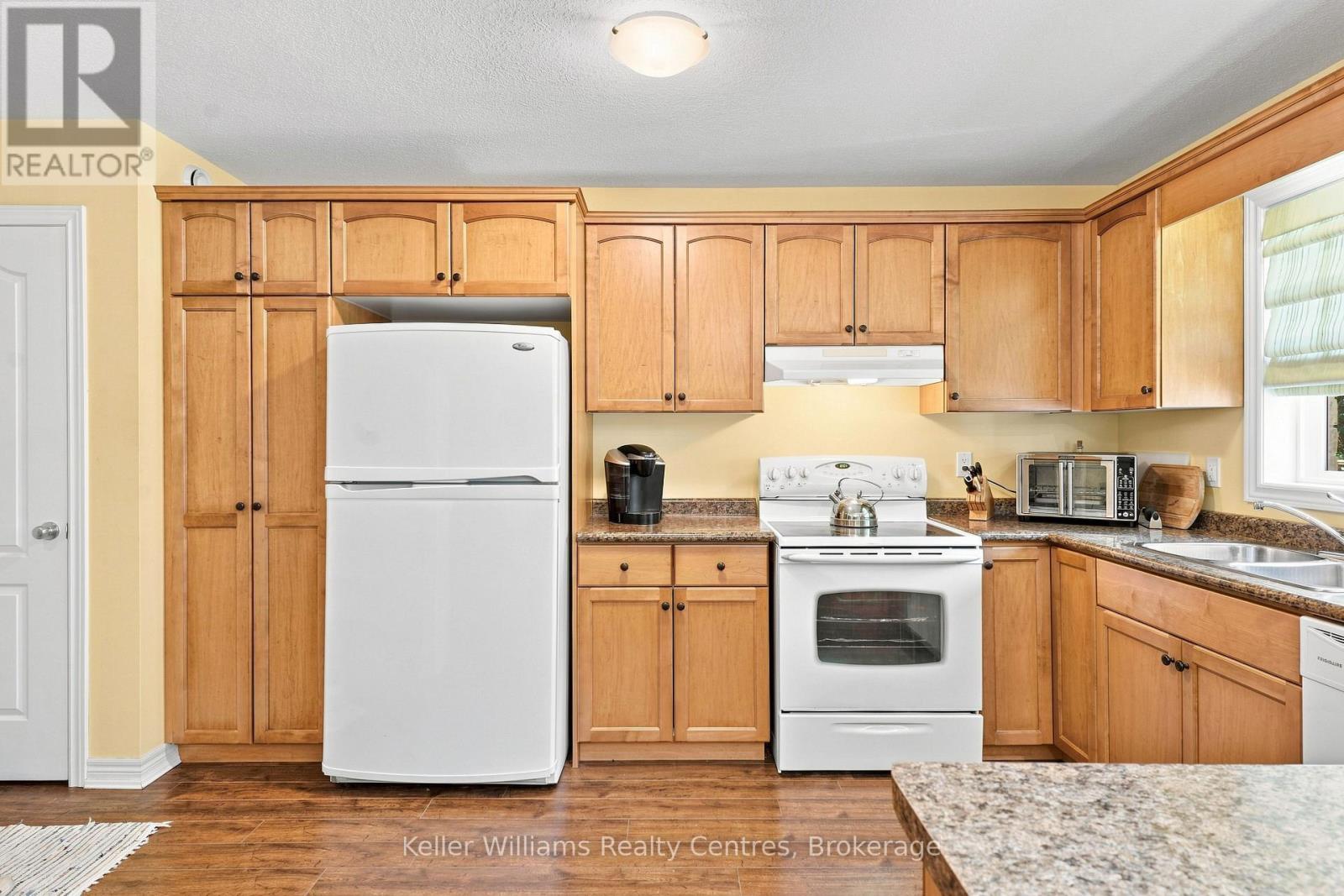 152 KINCARDINE STREET N - 21